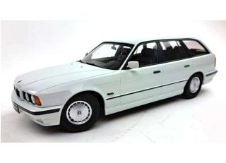 BMW 5-series Touring E34 1996 , alpine white Triple 9 1:18 (Türen, Motorhaube... nicht zu öffnen!)