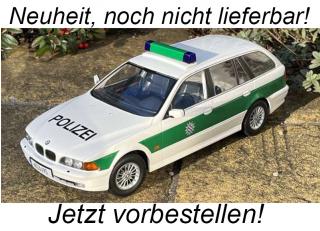 BMW 5-series Touring E39 1998 Polizei Bayern alpine white/ green Triple 9 1:18 (Türen, Motorhaube... nicht zu öffnen!) <br> Date de parution inconnue (pas avant le 2. trimestre 2024)