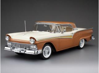 Ford Fairlane 500 Skyliner 1957 bronze/colonial white SunStar 1349 Metallmodell 1:18