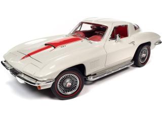 Chevrolet Corvette 427 Coupe 1967 white with red stinger stripe Auto World 1:18