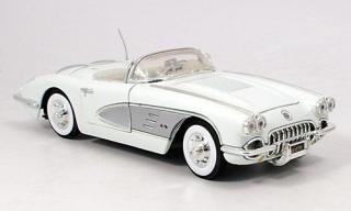 Chevrolet Corvette 1958 weiß MotorMax 1:18