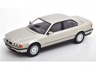 BMW 740i E38 1.Serie 1994 silber KK-Scale 1:18 Metallmodell (Türen, Motorhaube... nicht zu öffnen!)