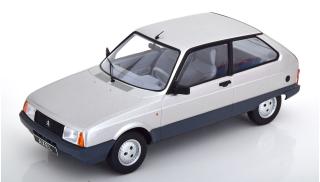 Citroen Axel, 1990 silver-grey with grey interior Triple9 1:18 (Türen, Motorhaube... nicht zu öffnen!)