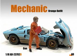 Mechanic with orange jumpsuit - Dan American Diorama 1:18 (Auto nicht enthalten!)