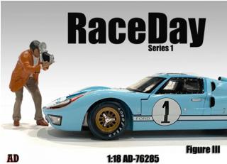 Race Day 1 - Figur III American Diorama 1:18 (Auto nicht enthalten!)