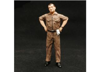 Figur Mechaniker skeptisch, brauner Overall Figurenmanufaktur 1:18