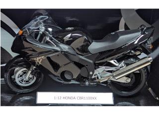 Honda CBR1100XX schwarz AUTOMAXX 1:12