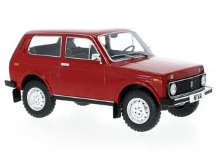 Lada Niva, rot, 1976 MCG 1:18 Metallmodell, Türen und Hauben nicht zu öffnen