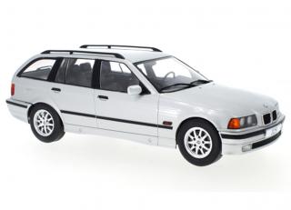 BMW 3er (E36) Touring, silber, 1995 MCG 1:18 Metallmodell, Türen und Hauben nicht zu öffnen