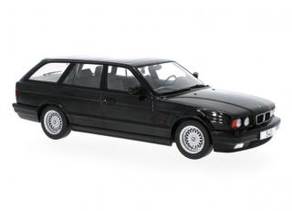 BMW 5er (E34) Touring, metallic-schwarz, 1991 MCG 1:18 Metallmodell, Türen und Hauben nicht zu öffnen