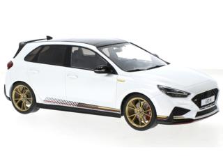 Hyundai i30 N Drive-N Limited Edition, metallic-weiss, 2021 MCG 1:18 Metallmodell, Türen und Hauben nicht zu öffnen