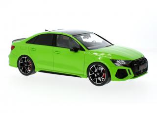 Audi RS3 Limousine, hellgrün, 2022 Made by IXO for MCG 1:18 Metallmodell, Türen und Hauben nicht zu öffnen