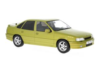 Opel Vectra A 2000, gelb (Metallic), 1988, MCG 1:18 Metallmodell, Türen und Hauben nicht zu öffnen