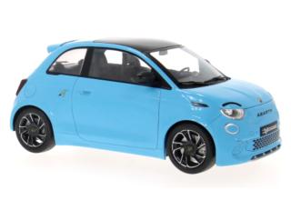 Fiat 500e Abarth, hellblau, 2024 MCG 1:18 Metallmodell, Türen und Hauben nicht zu öffnen