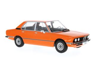 BMW 5er (E12), orange, 1973 MCG 1:18 Metallmodell, Türen und Hauben nicht zu öffnen