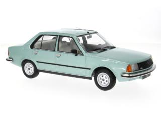 Renault 18, hellgrün, 1978 MCG 1:18 Metallmodell, Türen und Hauben nicht zu öffnen