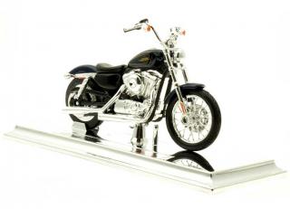 Harley XL 1200V Seventy-Two 2012 schwarz/blau Maisto 1:18
