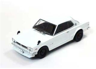 Nissan Skyline GT-R weiß Triple9 1:18