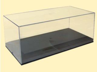 Kunststoff-Vitrine 1:18 Aussenmaße:  30cmx 12,1cmx 14,9cm