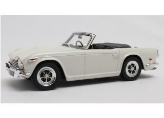 Triumph TR5 P.I. green 1967-1968 Cult Scale Models 1:18 Resinemodell (Türen, Motorhaube... nicht zu öffnen!)