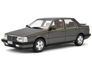Lancia Thema 8.32 1986 GRIGIO QUARZO Laudoracing 1:18 Resinemodell (Türen, Motorhaube... nicht zu öffnen!)