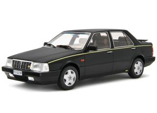 Lancia Thema 8.32 1986 NERO EBANO Laudoracing 1:18 Resinemodell (Türen, Motorhaube... nicht zu öffnen!)