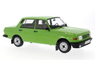 Wartburg 353 1985 grün MCG 1:18 Metallmodell, Türen und Hauben nicht zu öffnen