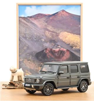 Mercedes-Benz G-Class 2024 Classicgrau Norev 1:18 Metallmodell