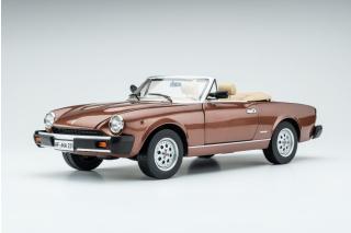Pininfarina Spidereuropa 1982 - marrone chiaro Touring Modelcars 1:18 Metallmodell 2 Türen, Motorhaube und Kofferraum zu öffnen! Lieferbar ab August 2026