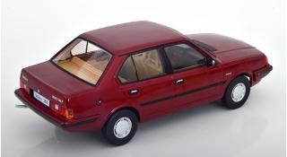 Volvo 360 1987 dark red metallic with beige interior Triple 9 1:18 (Türen, Motorhaube... nicht zu öffnen!)