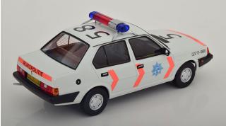 Volvo 340 1987 Dutch Police, white/orange/blue Triple 9 1:18 (Türen, Motorhaube... nicht zu öffnen!)
