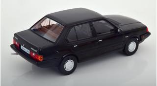 Volvo 360 1987  black metallic with grey interior Triple9 1:18 (Türen, Motorhaube... nicht zu öffnen!)