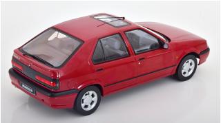 Renault 19, 1994  red metallic Triple 9 1:18 (Türen, Motorhaube... nicht zu öffnen!)