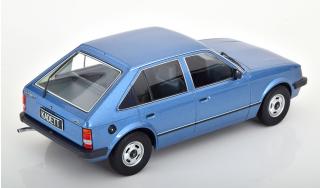 Opel Kadett 1984 D 5-door, blue metallic with blue-grey interior Triple9 1:18 (Türen, Motorhaube... nicht zu öffnen!)