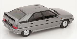 Citroen BX GTi 1990 silver metallic/ black interior Triple9 1:18 (Türen, Motorhaube... nicht zu öffnen!)