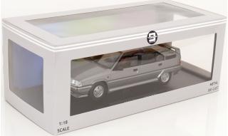 Citroen BX GTi 1990 silver metallic/ black interior Triple9 1:18 (Türen, Motorhaube... nicht zu öffnen!)