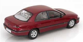Opel Omega B 1996 marseille red Triple 9 1:18 (Türen, Motorhaube... nicht zu öffnen!)