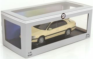 Opel Omega B 1996  *German Taxi*, ivory Triple 9 1:18 (Türen, Motorhaube... nicht zu öffnen!)