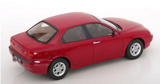 Alfa Romeo 156 1998 rot Triple 9 1:18 (Türen, Motorhaube... nicht zu öffnen!)