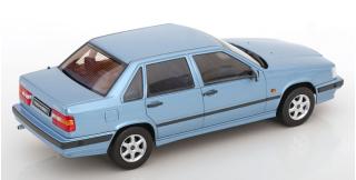 Volvo 850 1993 hellblau-metallic Triple 9 1:18 (Türen, Motorhaube... nicht zu öffnen!)