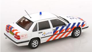 Volvo 850 Politie Niederlande 1993 weiß/blau/rot Triple 9 1:18 (Türen, Motorhaube... nicht zu öffnen!)