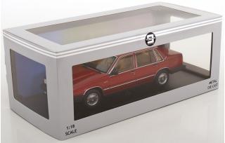 Volvo 760 1985 rotmetallic Triple 9 1:18 (Türen, Motorhaube... nicht zu öffnen!)