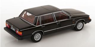 Volvo 760 1985 schwarz Triple 9 1:18 (Türen, Motorhaube... nicht zu öffnen!)