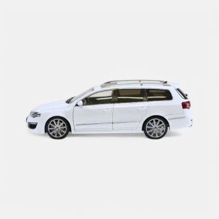 Volkswagen Passat R36 (2009) - Kombi - candy white NZG 1:18 Metallmodell