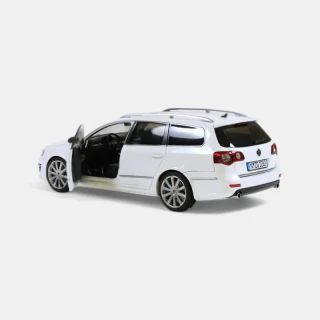 Volkswagen Passat R36 (2009) - Kombi - candy white NZG 1:18 Metallmodell