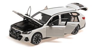 BMW i5 M60 TOURING - 2024 - WHITE METALLIC Minichamps 1:18 Metallmodell mit zu öffnenden Hauben und Türen!