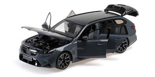 BMW M5 TOURING - 2024 - GREY METALLIC Minichamps 1:18 Metallmodell mit zu öffnenden Hauben und Türen!