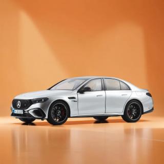 Mercedes-AMG E 53 Hybrid 4MATIC+ - hightech silver Norev 1:18 Metallmodell