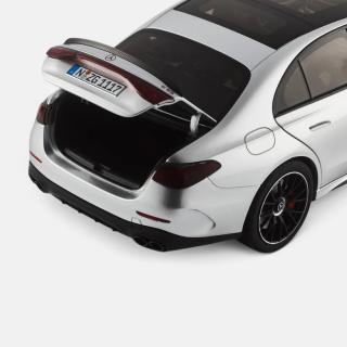 Mercedes-AMG E 53 Hybrid 4MATIC+ - hightech silver Norev 1:18 Metallmodell