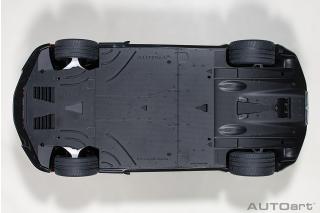 Bugatti Chiron 2017 (italian red/nocturne black) (composite model/full openings) AUTOart 1:12